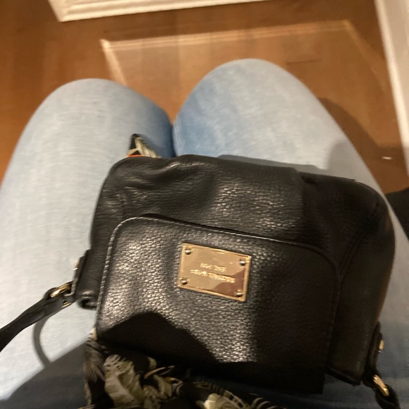 Michael Kors crossbody small purse - Picture 3 of 5